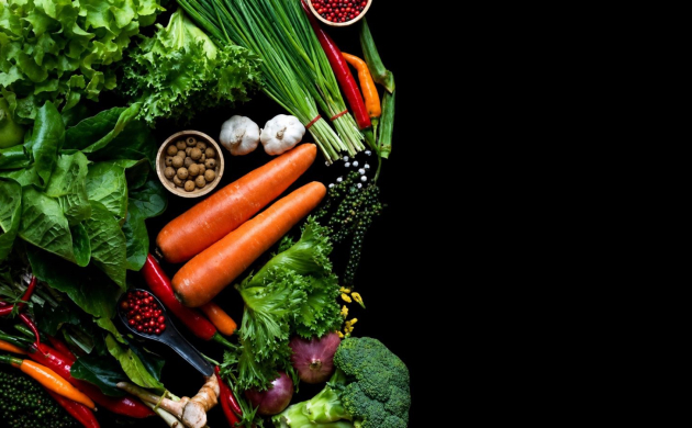 Dégustation de légumes dans le noir au restaurant Dans le Noir ? Paris.
